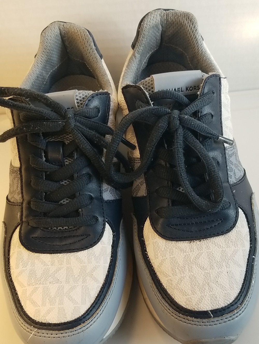 Michael Kors Women s Blue Navy/ Gray and White Logo Sneakers